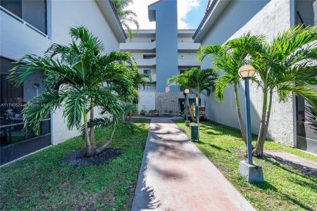 8205 SW 152nd Ave F-308, Miami, Florida 33193, USA