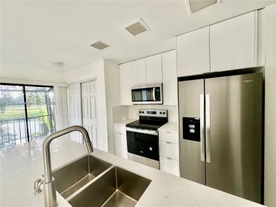 1320 W Golfview Dr 1320, Pembroke Pines, Florida 33026, USA