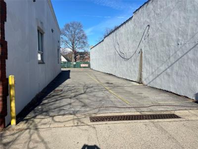 1631 Jericho Turnpike, North Hempstead, 纽约州 11040, 美国