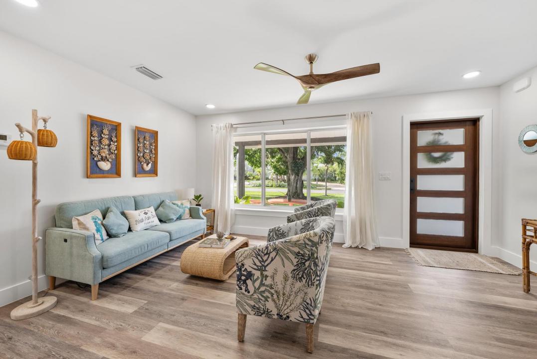 517 Gulf Road, NORTH PALM BEACH VILLAGE, North Palm Beach, Floryda 33408, USA