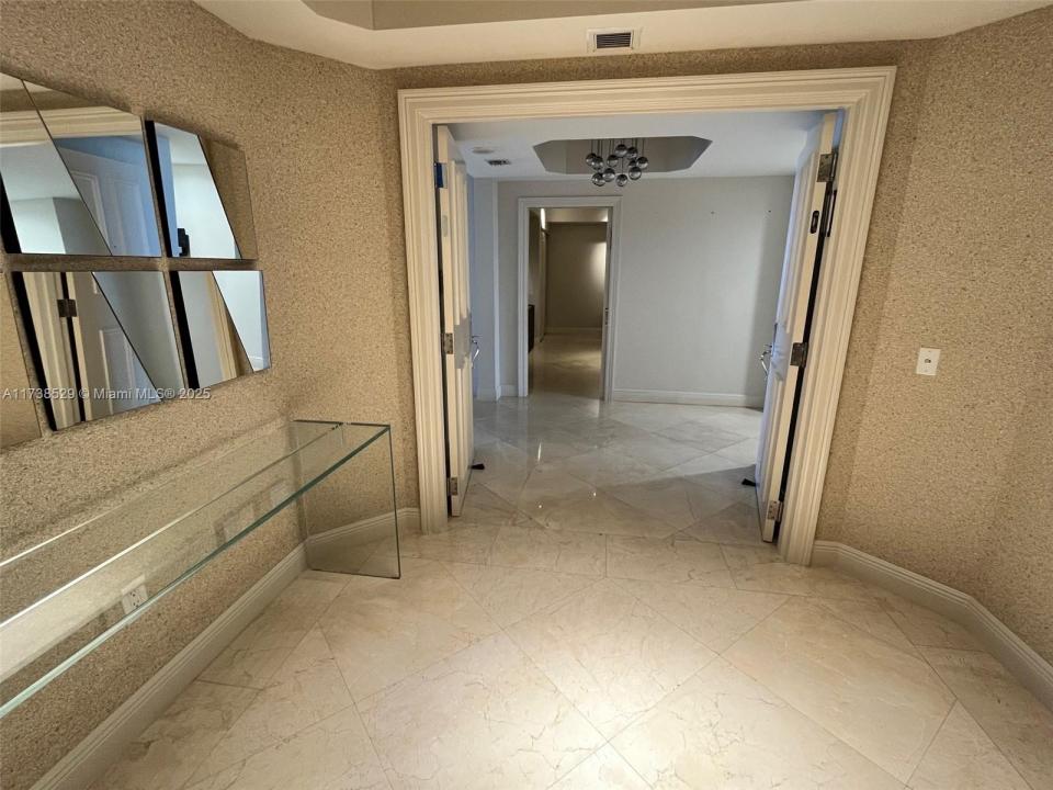 6000 ISLAND BL 1102, Aventura, Florida 33160