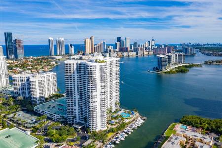 3530 Mystic Pointe Dr 1513, Aventura, Florida 33180, USA