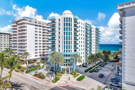 9201 Collins Ave 424, Surfside, Florida 33154, USA