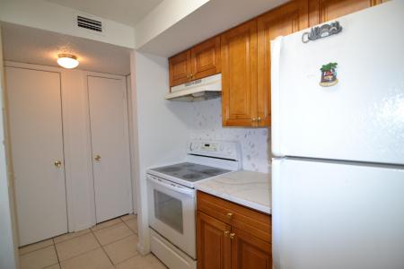 14308 Hanging Moss Circle 102, Tampa, 佛羅里達州 33613, 美國
