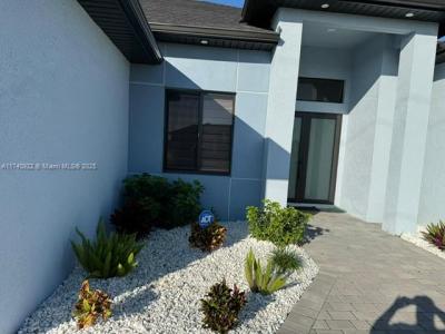 512 NE Juanita PL, Cape Coral, Florida 33909, USA
