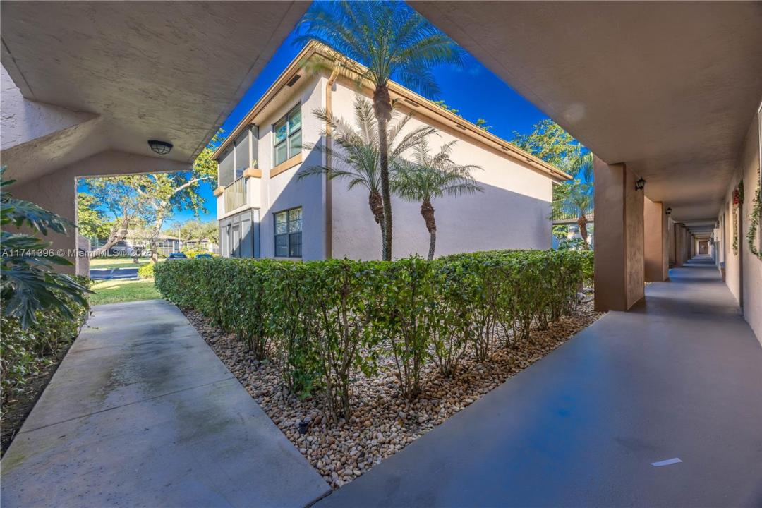 9740 W Mcnab Rd 111, Tamarac, Floride 33321, États-Unis