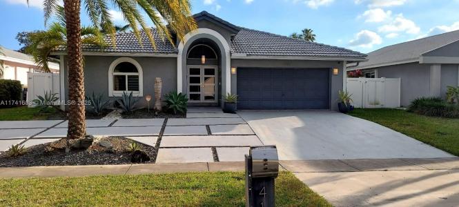414 SE 3rd Pl, Dania Beach, Florida 33004, USA