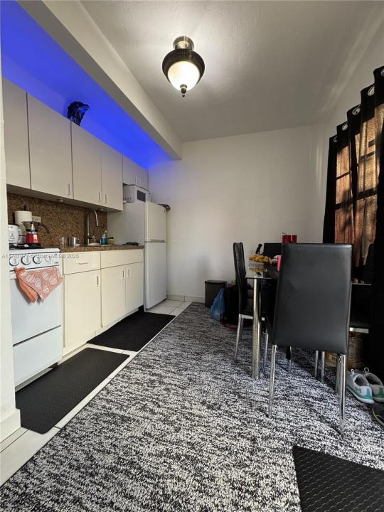 441 SW 10th St, Miami, Florida 33130