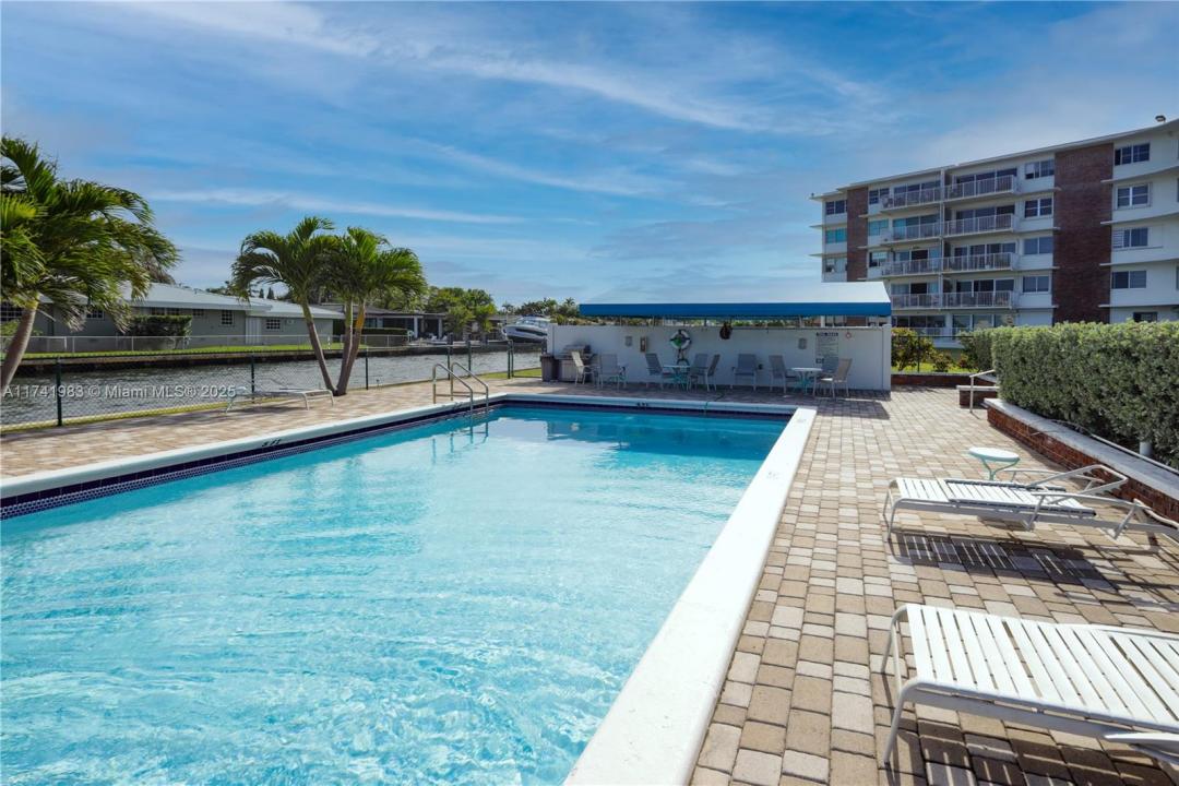 1700 NE 105th St 512, Miami Shores, Floride 33138, États-Unis