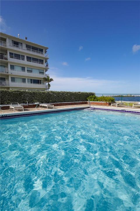 1700 NE 105th St 512, Miami Shores, Floride 33138, États-Unis