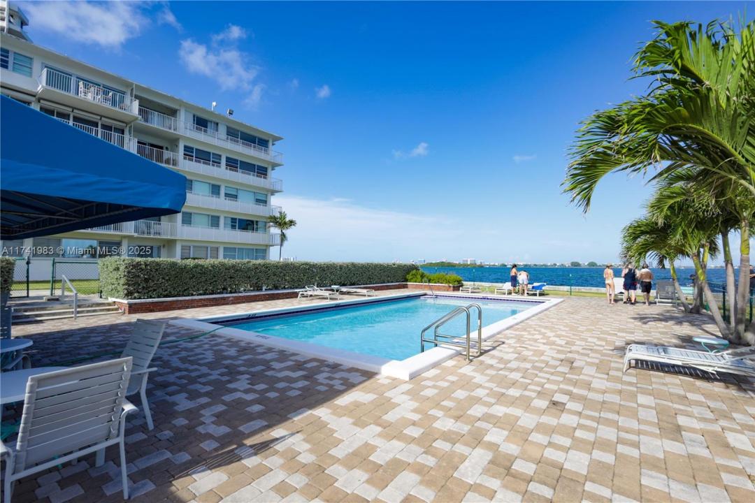 1700 NE 105th St 512, Miami Shores, Floride 33138, États-Unis