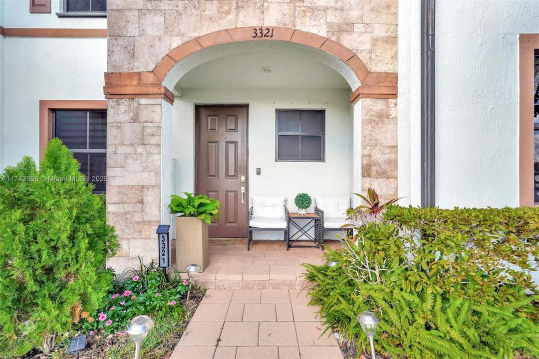 3321 W 105th Pl 3321, Hialeah, Florida 33018