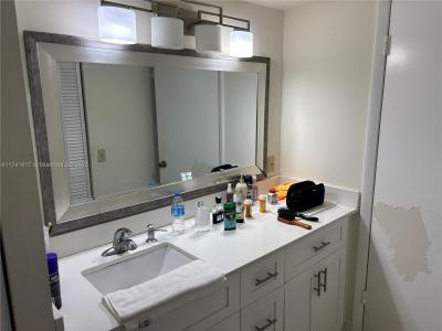 10806 N Kendall Dr P-26, Miami, Florida 33176, USA