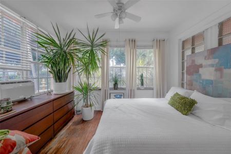 735-745 Meridian Ave, Miami Beach, Florida 33139, USA