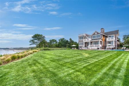 1000 Sound Drive, Southold, New York 11944