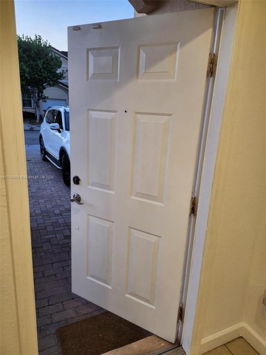 12193 SW 124th Ct 12193, Miami, Floryda 33186, USA