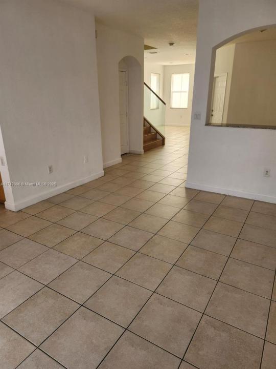 12193 SW 124th Ct 12193, Miami, Floryda 33186, USA