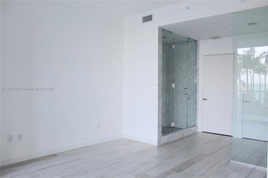 480 NE 31 604, Miami, Florida 33137