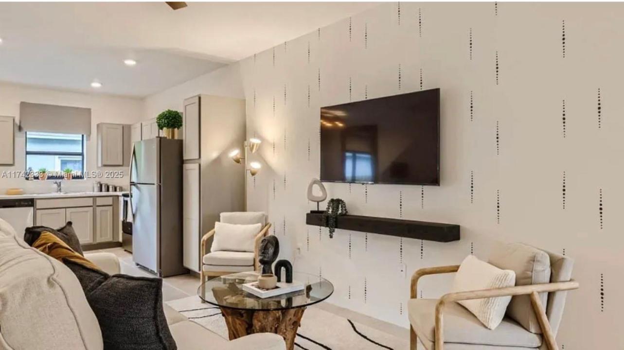 322 NE 1st Dr 1, Florida City, Florida 33034