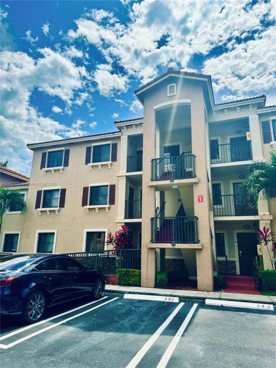 22441 SW 88th Pl 301-5, Cutler Bay, Floryda 33190, USA