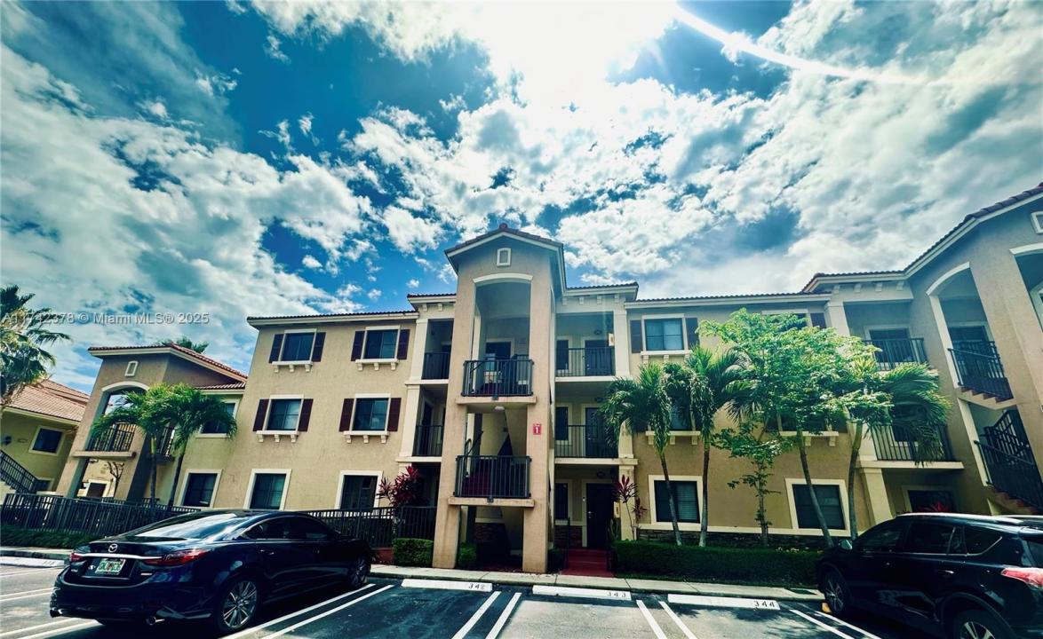 22441 SW 88th Pl 301-5, Cutler Bay, Floryda 33190, USA