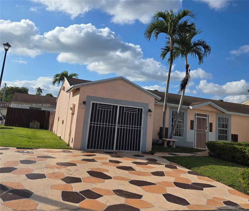 6771 NW 199th Ter, Hialeah, 플로리다 33015, 미국