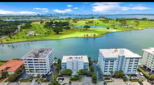 9200 W Bay Harbor Dr 1A, Bay Harbor Islands, Florida 33154, USA