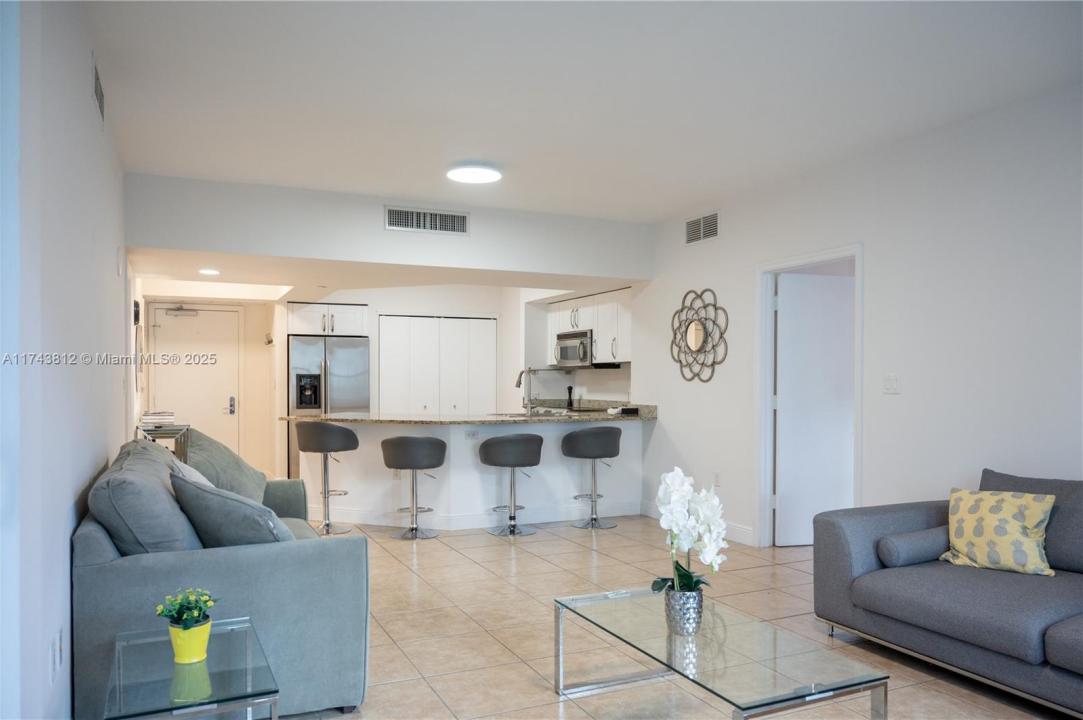 19900 E Country Club Dr 318, Aventura, Florida 33180, Stati Uniti