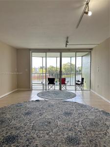 1750 NE 191st St 225-4, Miami, Florida 33179, USA