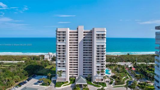 5051 N Jimmy Buffett Mem Hwy PENTHOUSE 2-3, Hutchinson Island, Florida 34949, USA