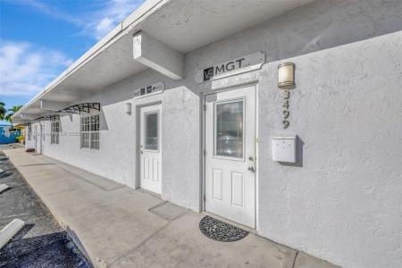 3483 NE 12th Ter, Oakland Park, Florida 33334, USA