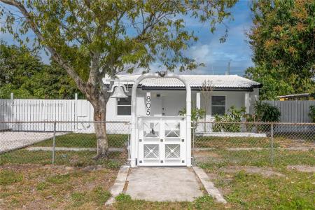 805 Sultan Ave, Opa-Locka, Florida 33054, USA
