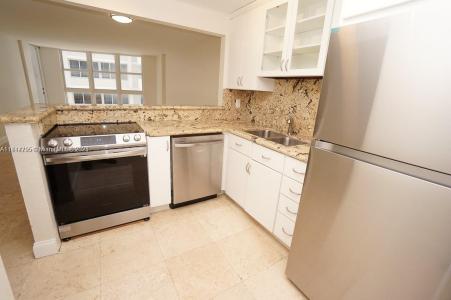 1228 West Ave 513, Miami Beach, Florida 33139, USA