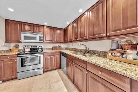 17600 N Bay Rd N503, Sunny Isles Beach, Florida 33160, USA