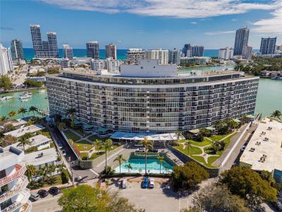 900 Bay Dr 122, Miami Beach, Florida 33141, USA