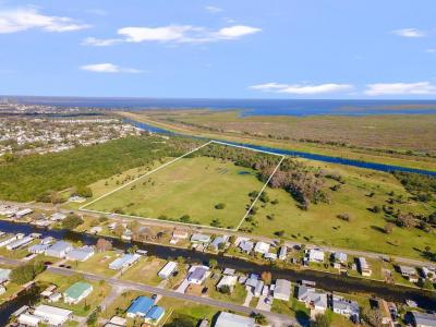 1493 Hunter Road, Okeechobee, Florida 34974