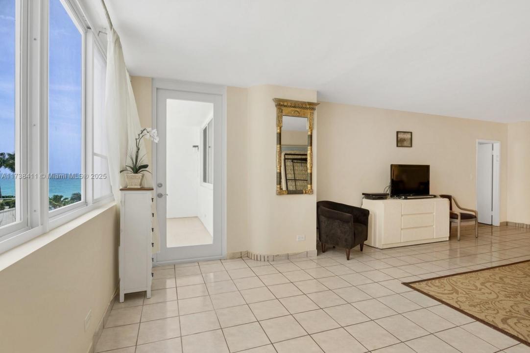 5005 Collins Ave 724, Miami Beach, Florida 33140
