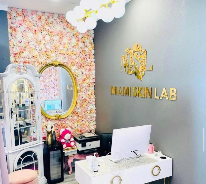 1019 SW 67 AVE, Miami, Floryda 33144, USA