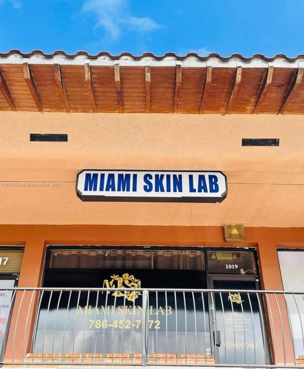 1019 SW 67 AVE, Miami, Floryda 33144, USA