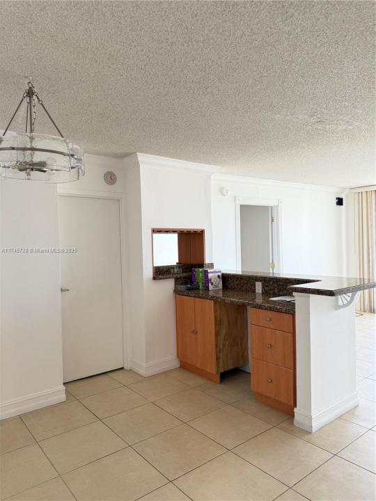 100 Bayview Dr 903, Sunny Isles Beach, Flórida 33160, Estados Unidos