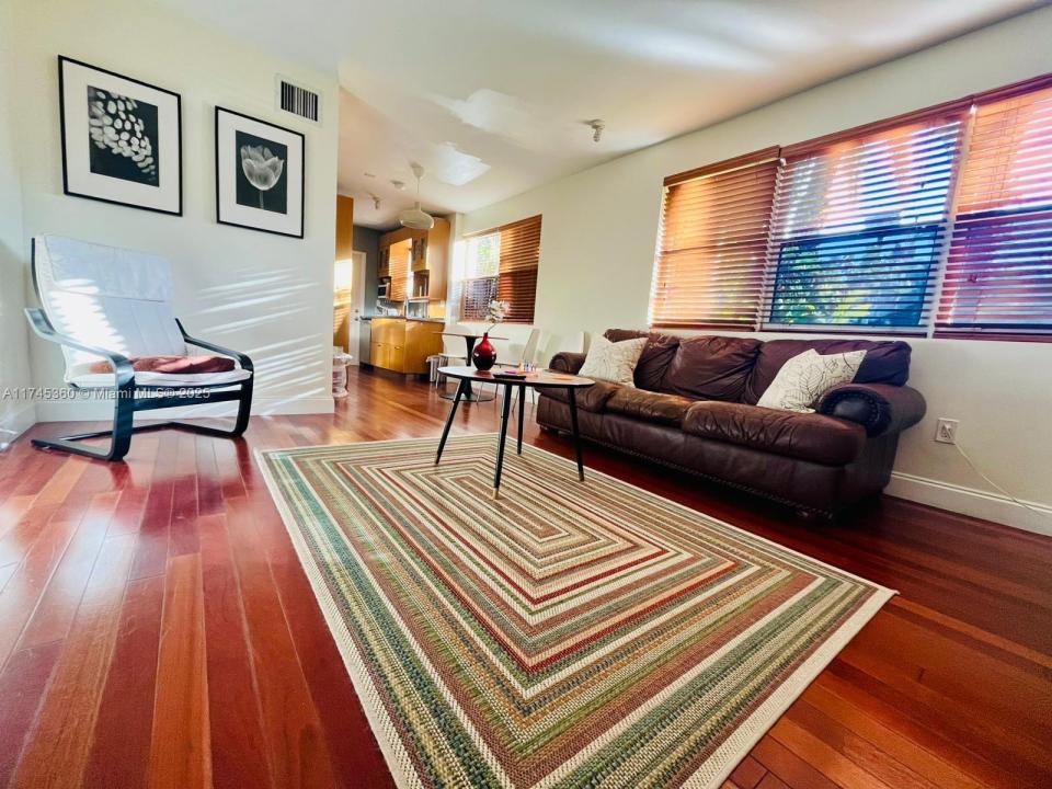 1340 Drexel Ave 301, Miami Beach, 佛罗里达州 33139, 美国