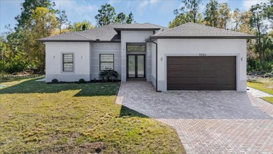 1504 E 6th ST, Lehigh Acres, Florida 33972, USA