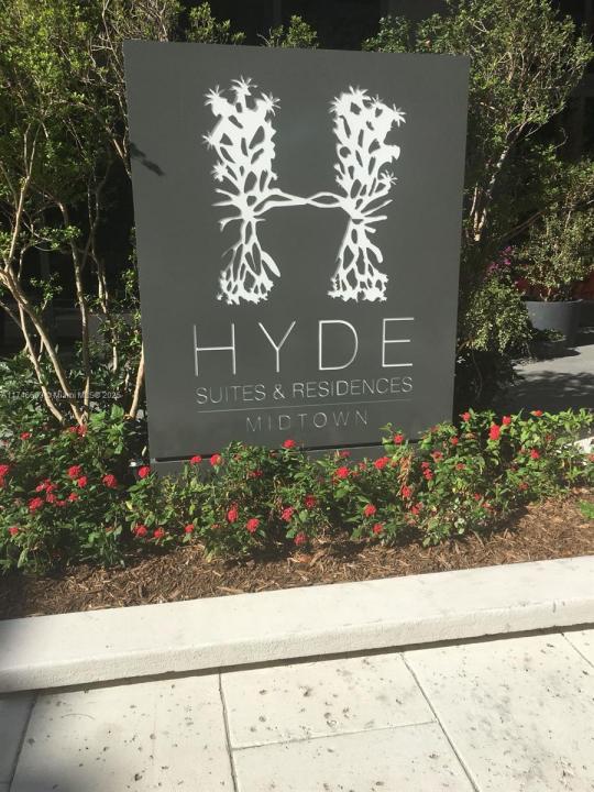 121 NE 34th St 1906A, Miami, Флорида 33137, Соединенные Штаты