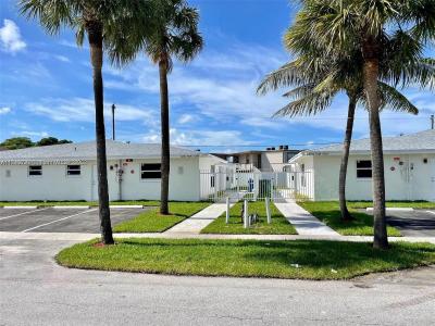 5721 NW 28th St, Lauderhill, Florida 33313, USA
