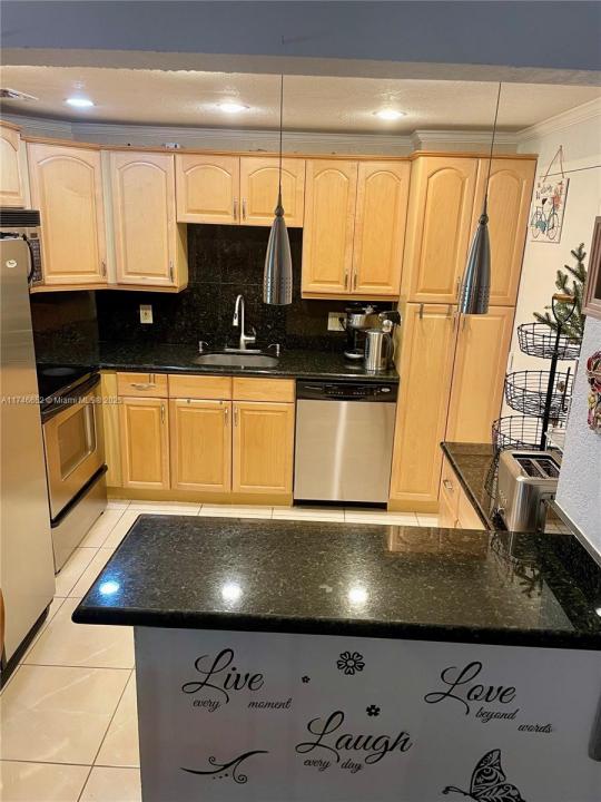1985 S Ocean Dr 10G, Hallandale Beach, Florida 33009