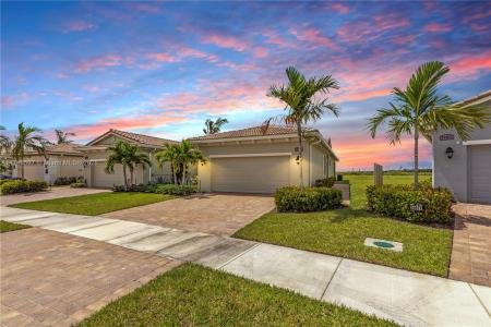 26017 SW Viterbo Way, Port St. Lucie, Florida 34986, USA