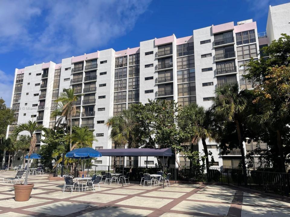 17011 N Bay Rd 507, Sunny Isles Beach, Florida 33160, Stati Uniti