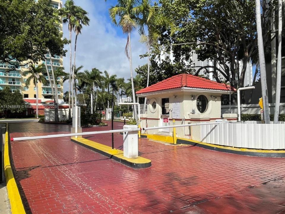 17011 N Bay Rd 507, Sunny Isles Beach, Florida 33160, Stati Uniti