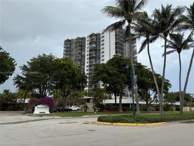 3375 N Country Club Dr 1106, Aventura, Florida 33180, USA