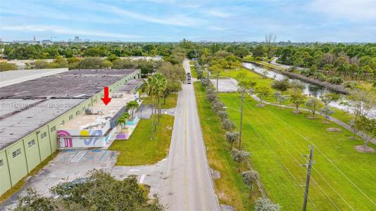 7007 N Waterway Dr, Miami, Florida 33155, USA
